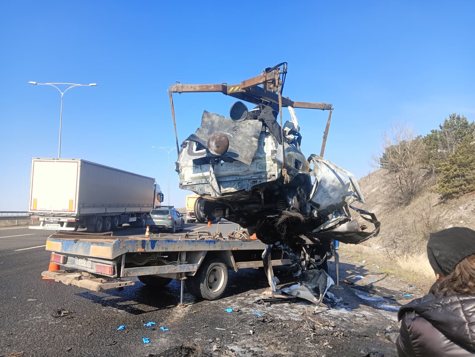 Ankara'da Kuzey Çevre Yolu'nda ters yöne giren aracın karşıdan gelen