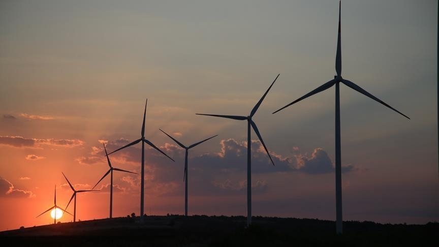 Küresel yenilenebilir enerji kurulu gücü geçen yıl bir önceki yıla