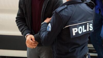 İstanbul merkezli 6 ilde düzenlenen operasyonda hazırladıkları sahte belgelerle yabancı