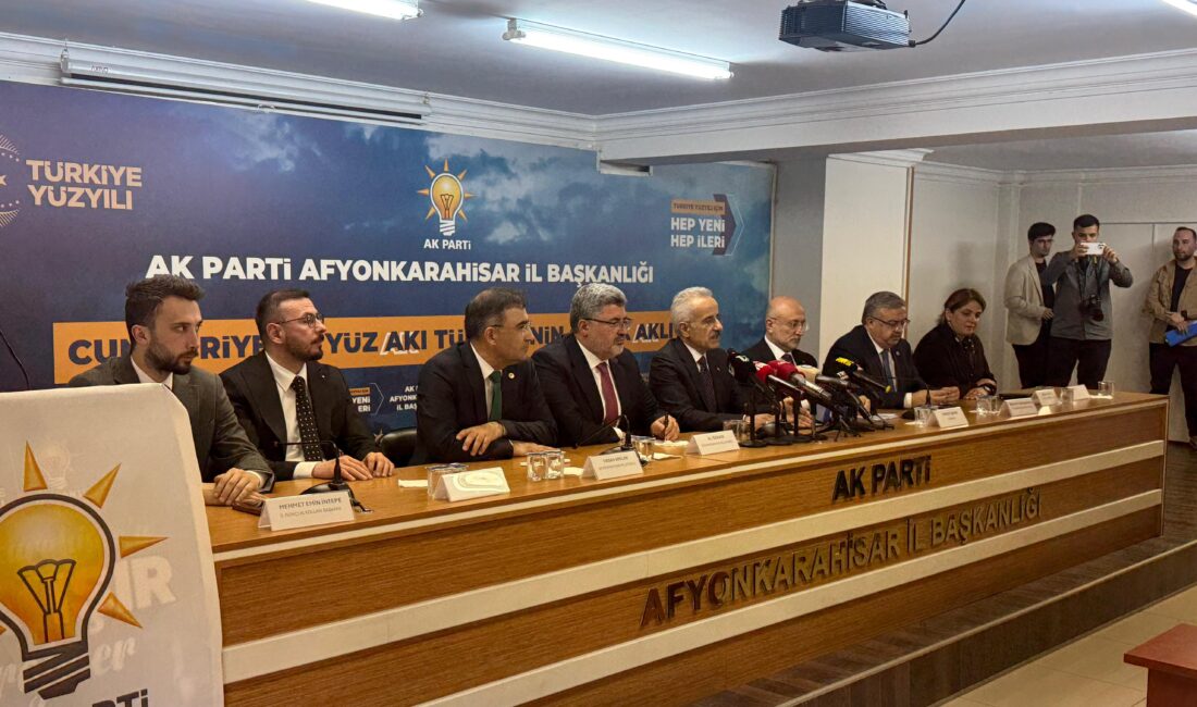 Ulaştırma ve Altyapı Bakanı Abdulkadir Uraloğlu, Afyonkarahisar’daki yoğun programı kapsamında