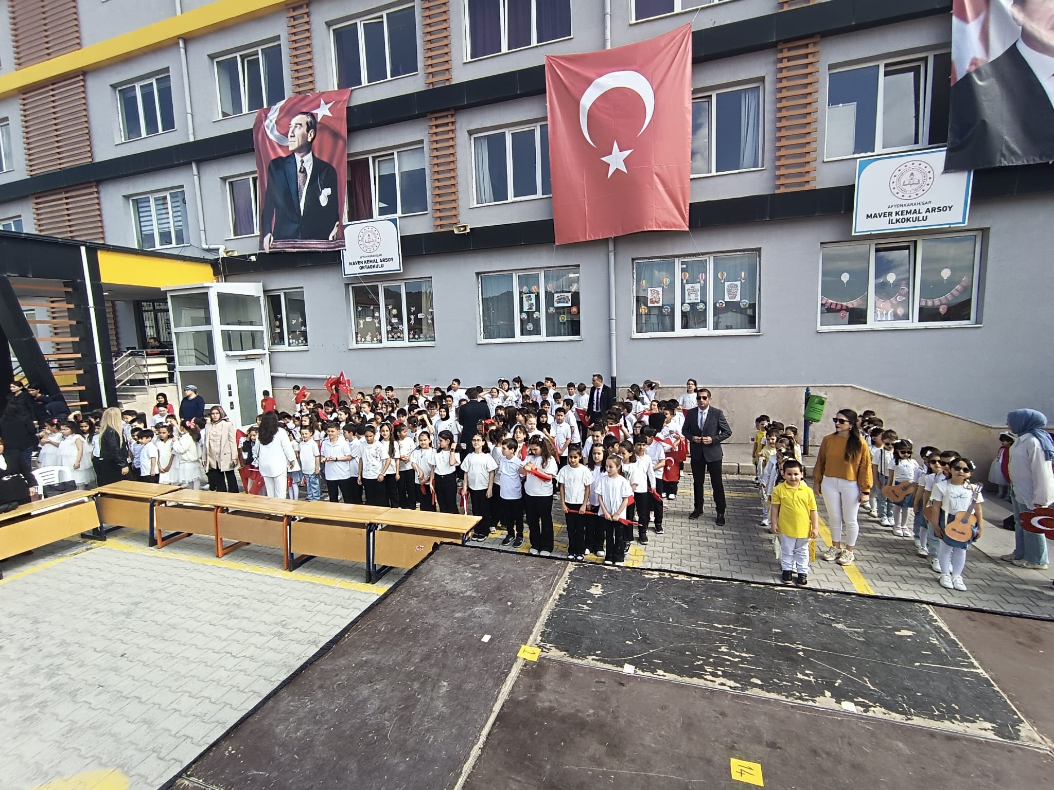 Mustafa Kemal Atatürk’ün çocuklara en büyük armağanı olan 23 Nisan