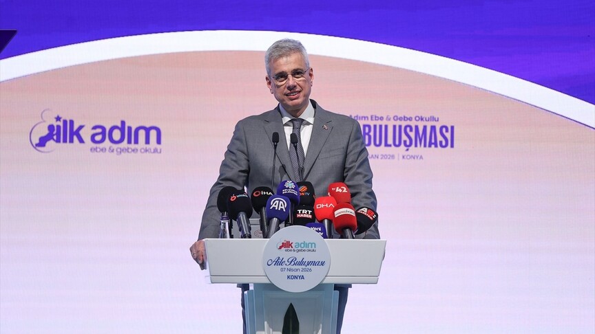Sağlık Bakanı Memişoğlu, "Özellikle 'Her Gebeye Ebe' uygulamamızla ilk gebeliğini
