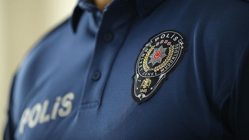 Afyonkarahisar’da polisin dur ihtarına uymayarak kaçmaya çalışan bir sürücü, polis
