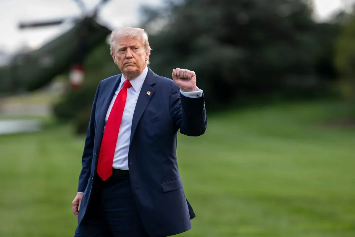 ABD Başkanı Donald Trump, İran hava sahasında düşürülen F-15E savaş