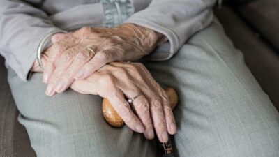 Aile ve Sosyal Hizmetler Bakanı Mahinur Özdemir Göktaş, yaşlıların korunması,