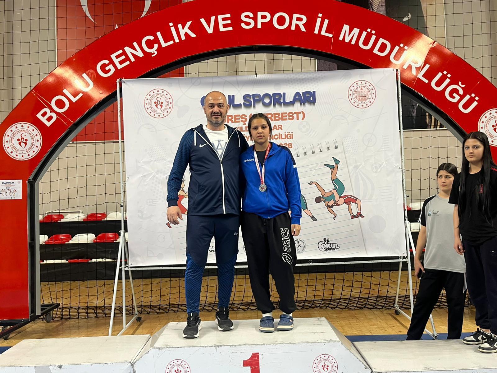Bolu’da düzenlenen Okul Sporları Serbest Güreş Yıldız Kızlar Türkiye Şampiyonası’nda