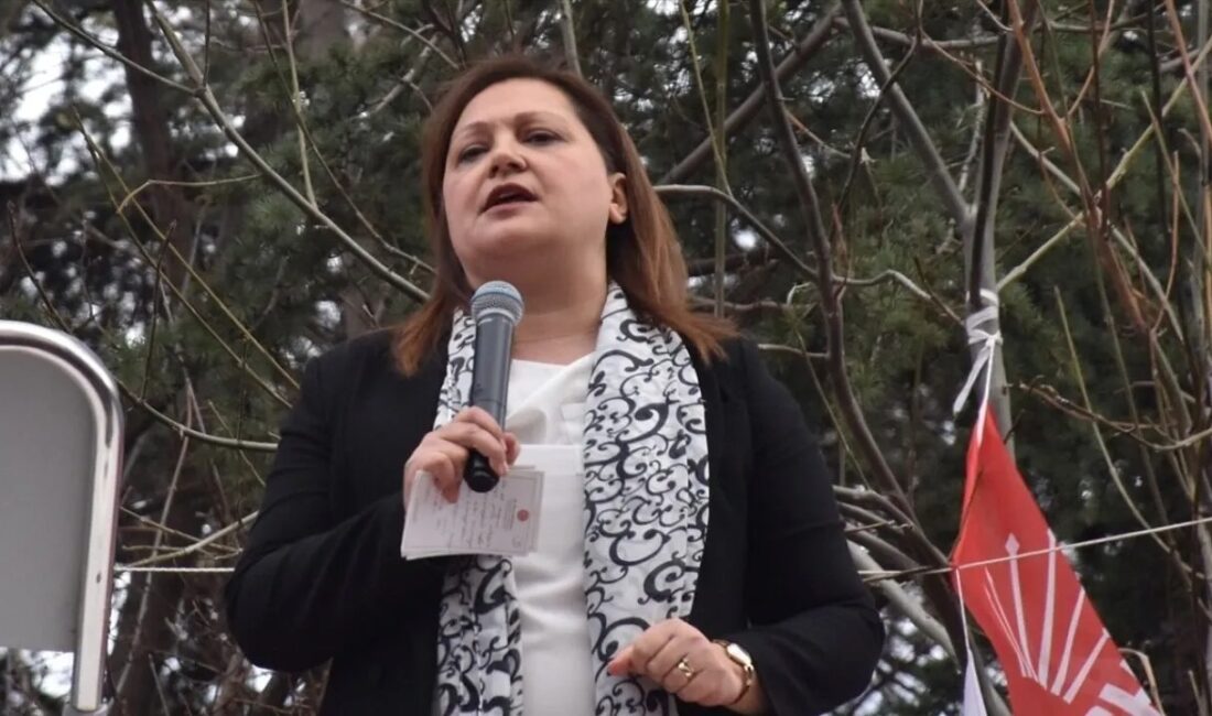 Afyonkarahisar Belediye Başkanı Burcu Köksal hakkında ortaya atılan parti değişikliği