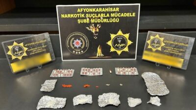 Afyonkarahisar İl Emniyet Müdürlüğü ekiplerinin kent genelinde sokak satıcılarına ve