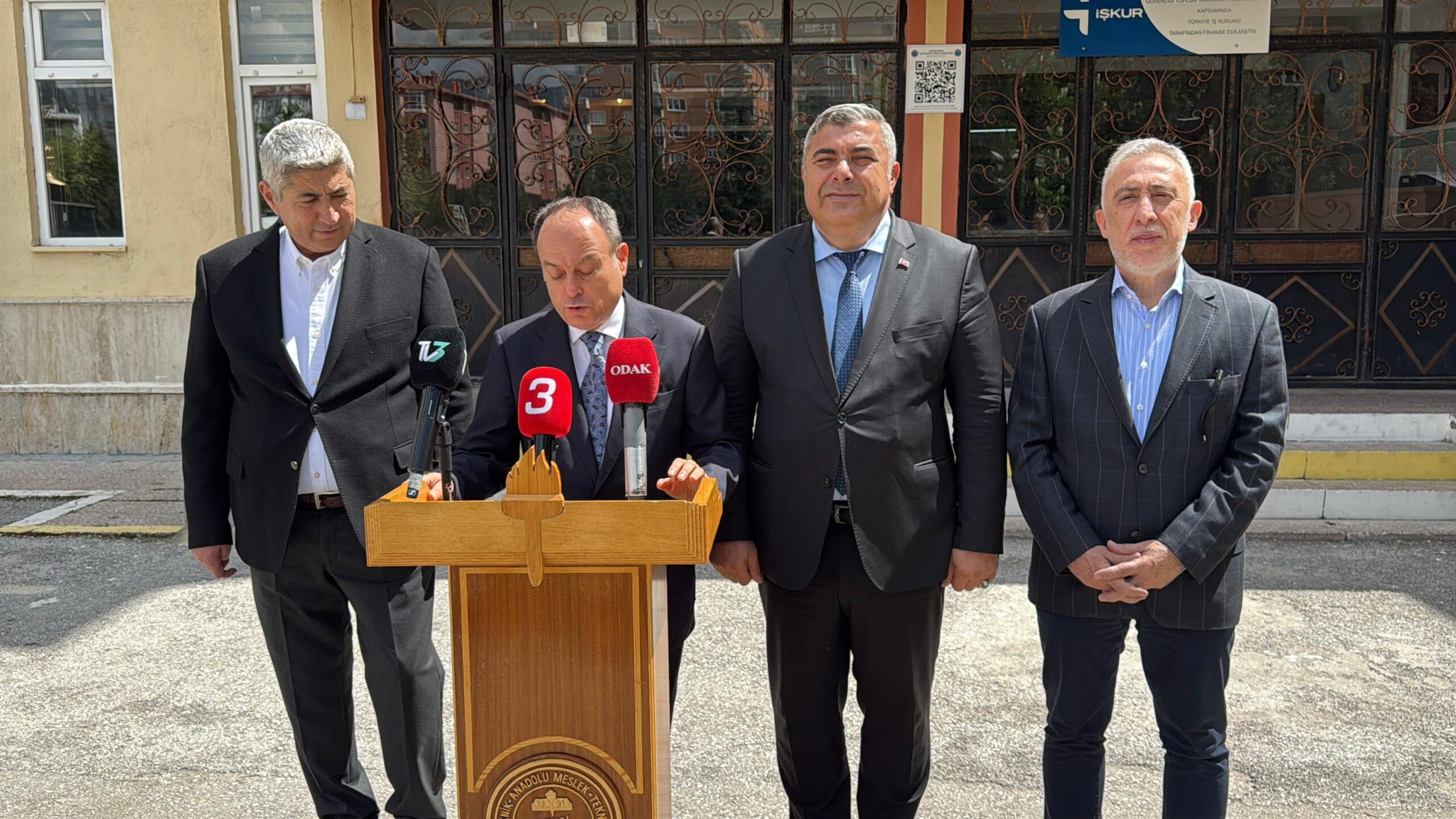 "Meslek liselilerini tanıtıyoruz" projesi kapsamında, Afyonkarahisar Gazi Mesleki ve Teknik