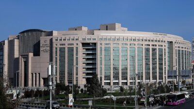 Antalya Büyükşehir Belediye Başkanlığından uzaklaştırılan tutuklu Muhittin Böcek'e yönelik "rüşvet"