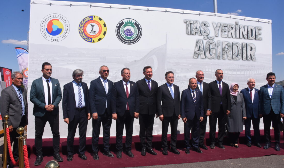 DEVA Partisi Genel Başkanı Ali Babacan, Afyonkarahisar'da düzenlenen 2. Blok