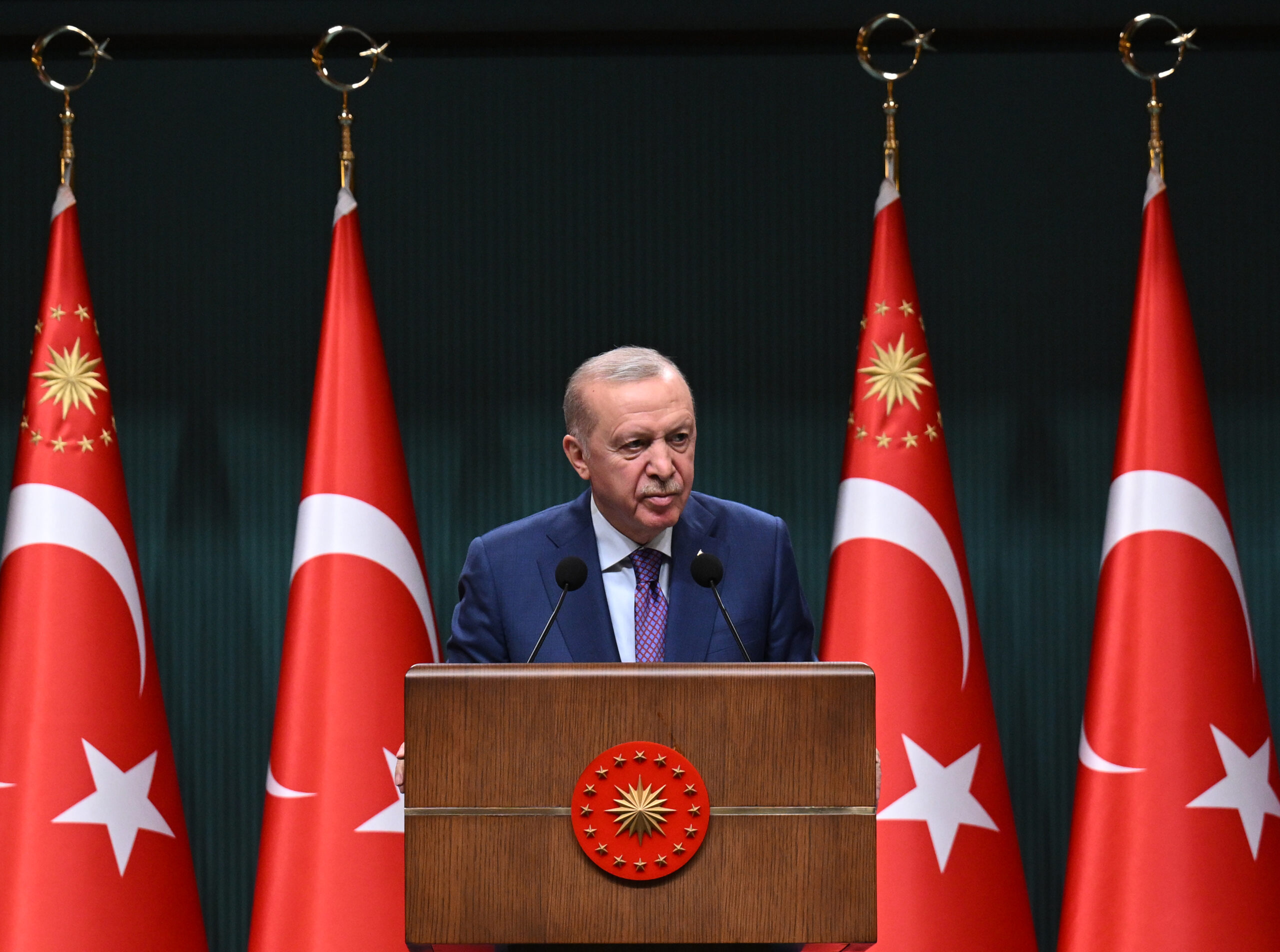 Cumhurbaşkanı Erdoğan, "Türkiye'nin istikbalini her türlü siyasi mülahazanın üstünde tutmaya