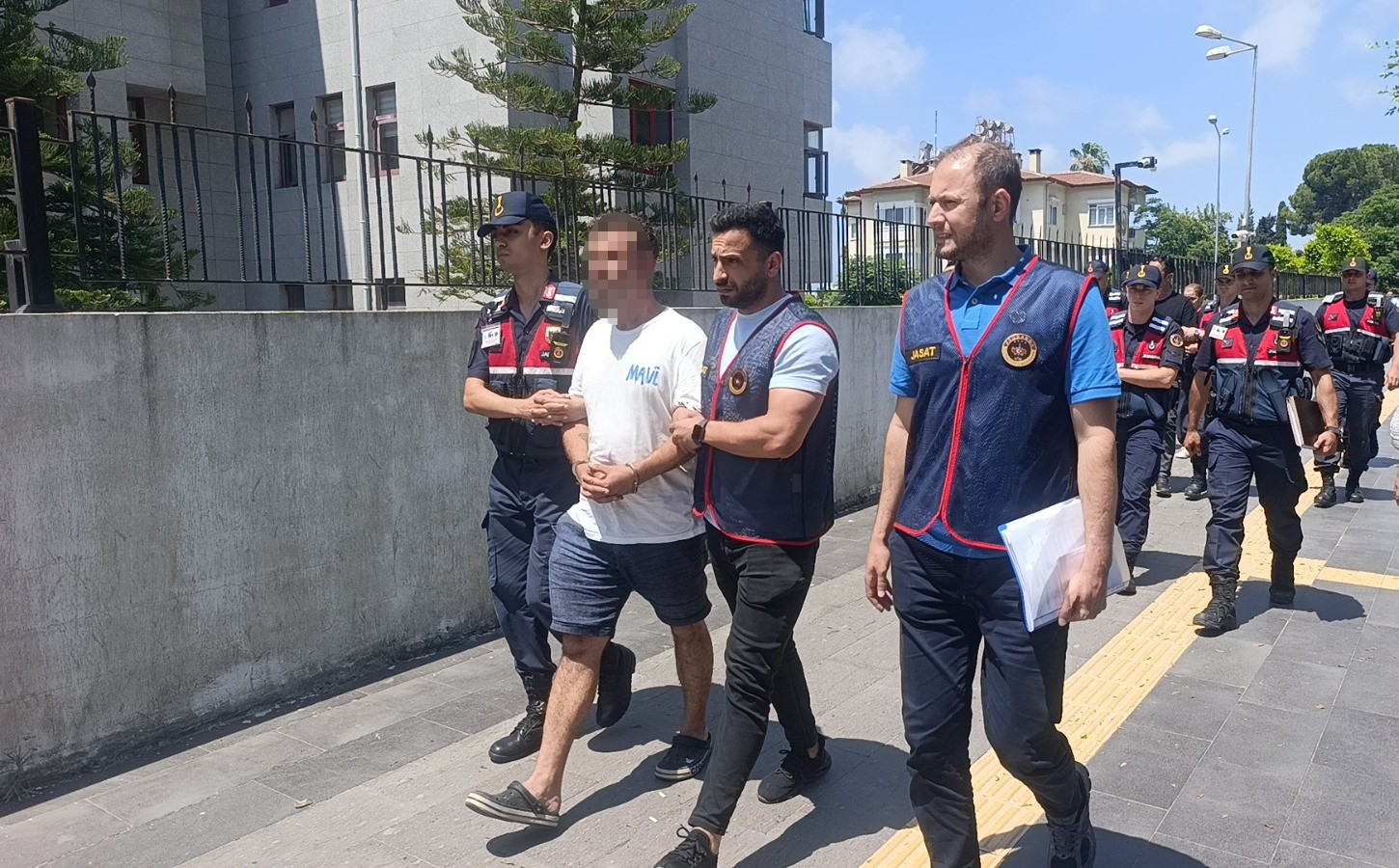 Antalya’nın Manavgat ilçesinde geçtiğimiz aylarda evinde karnından vurulmuş halde cansız