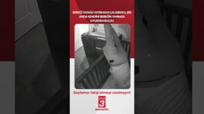 Bebeği yatağa yatırmaya çalışırken, bir anda kendini bebeğin yanında uyurken