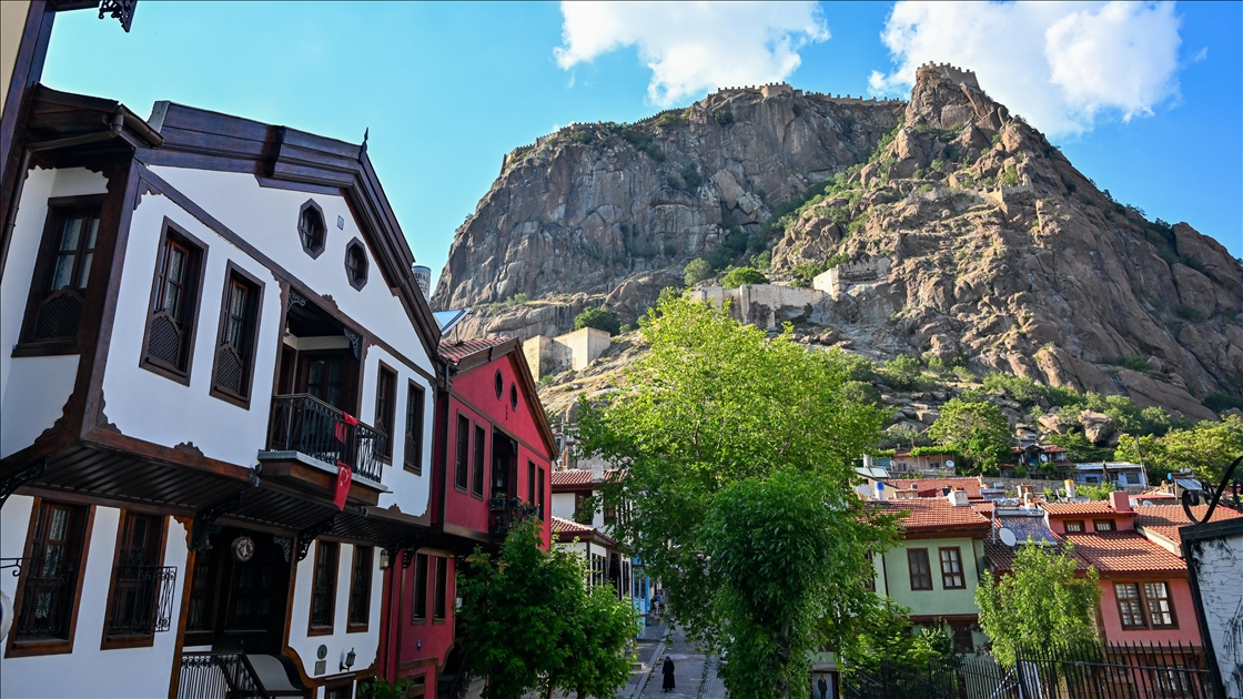 Ülke genelinde geniş bir katılımcı kitlesiyle gerçekleştirilen ve şehirlerin huzur