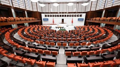 Genel Kurul'da, Emniyet Teşkilatına ve basına yönelik düzenlemeleri de içeren