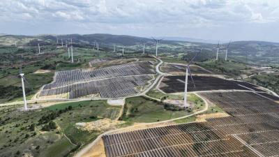 Türkiye 2025'te rüzgar enerjisi kurulumlarında dünyada 5'inci, güneş enerjisi kurulumlarında