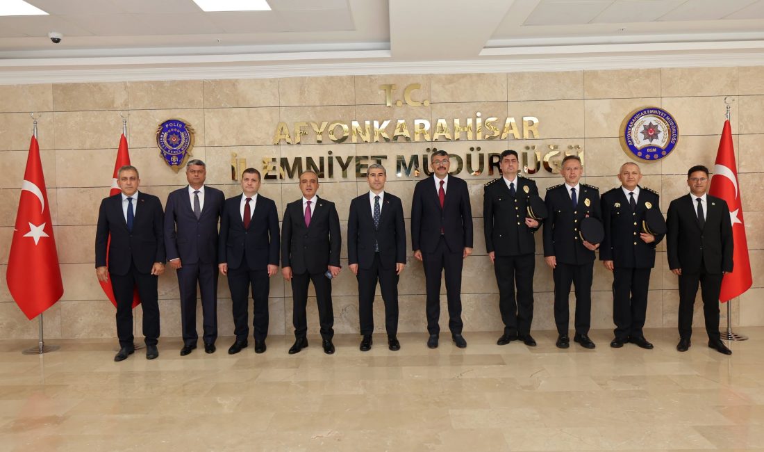 İçişleri Bakan Yardımcısı Ali Çelik, Afyonkarahisar Valisi Dr. Naci Aktaş