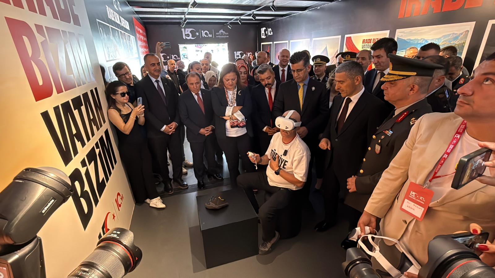 15 Temmuz anı çadırı ve fotoğraf sergisi açıldı