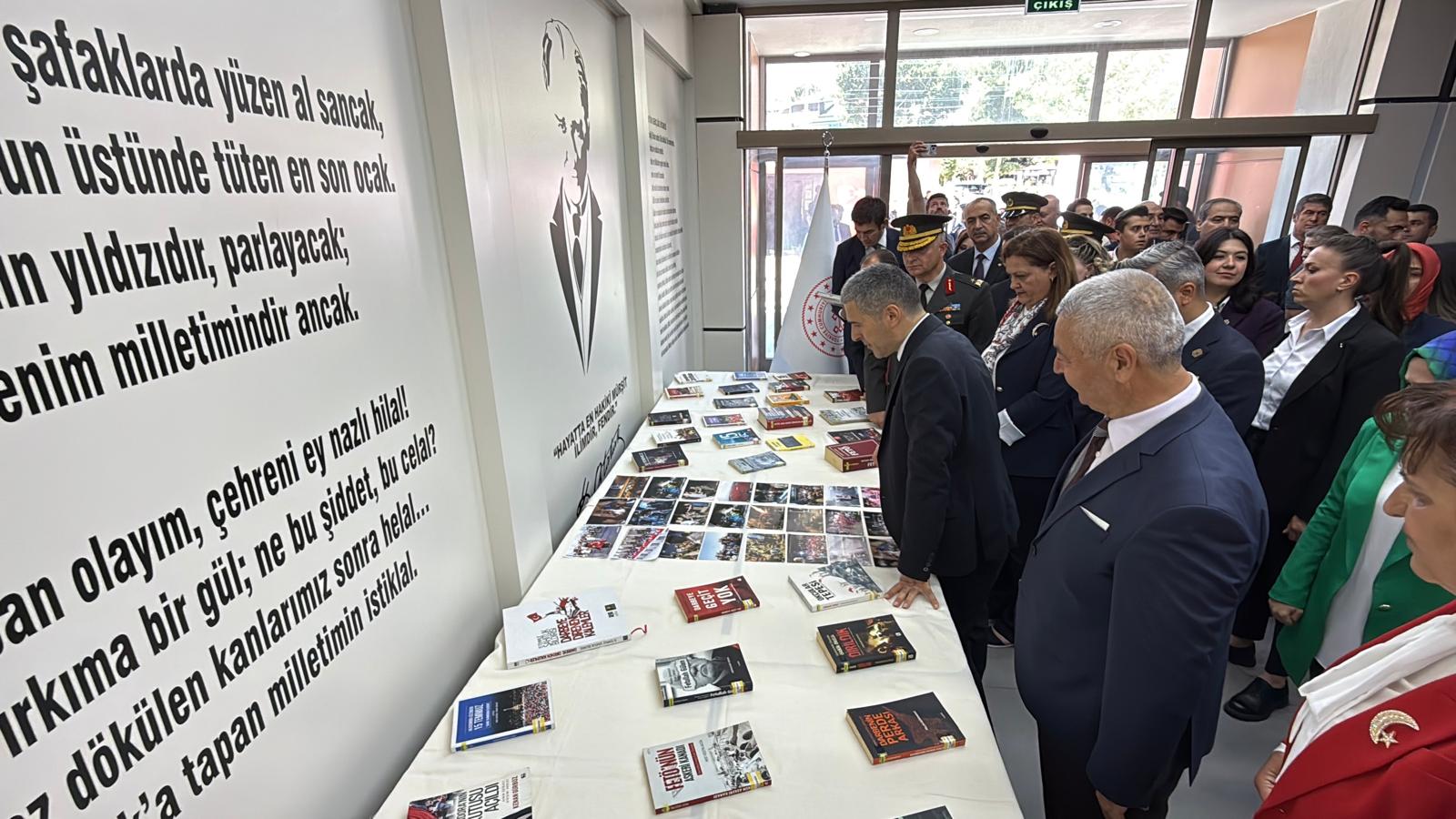 15 Temmuz anı çadırı ve fotoğraf sergisi açıldı