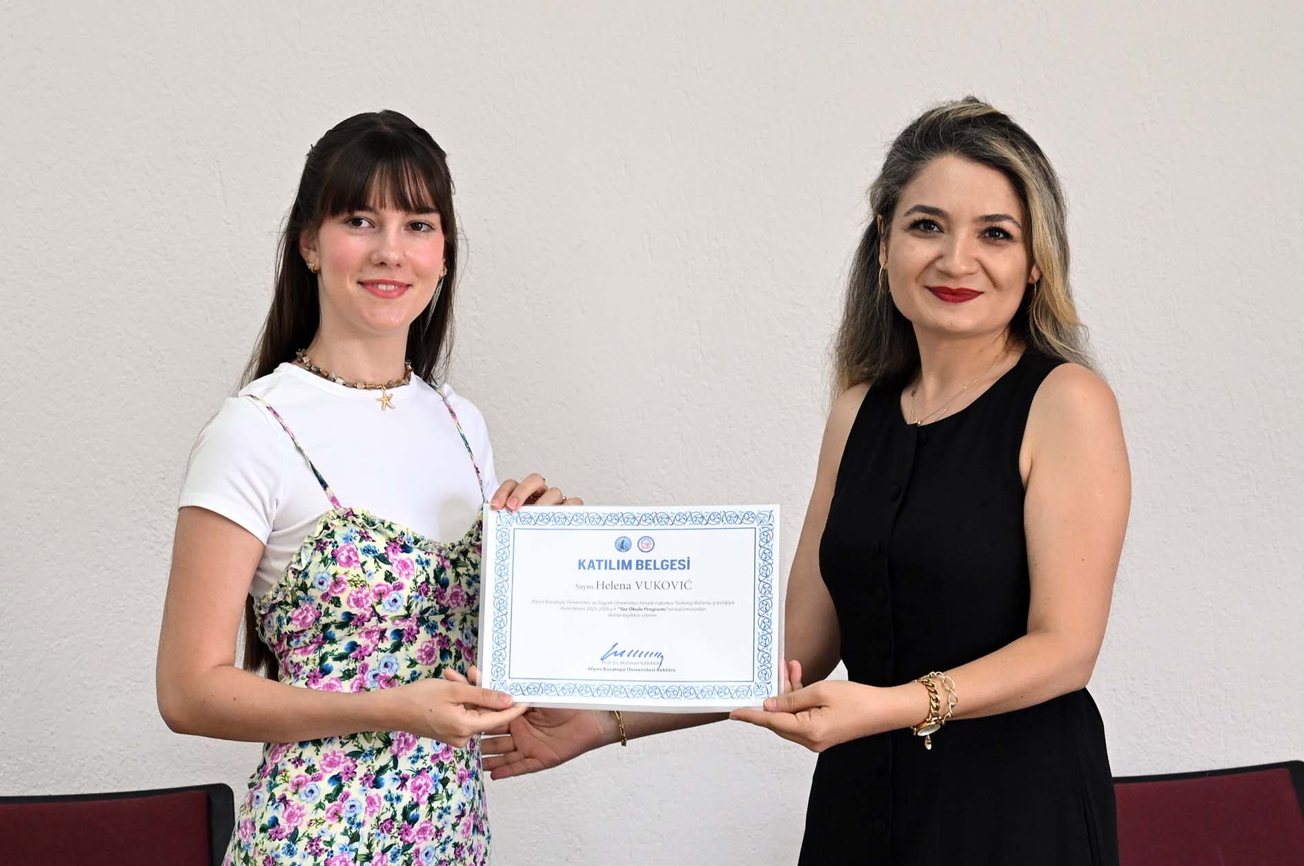 Zagreb Üniversitesi Türkoloji öğrencileri AKÜ’ye veda etti