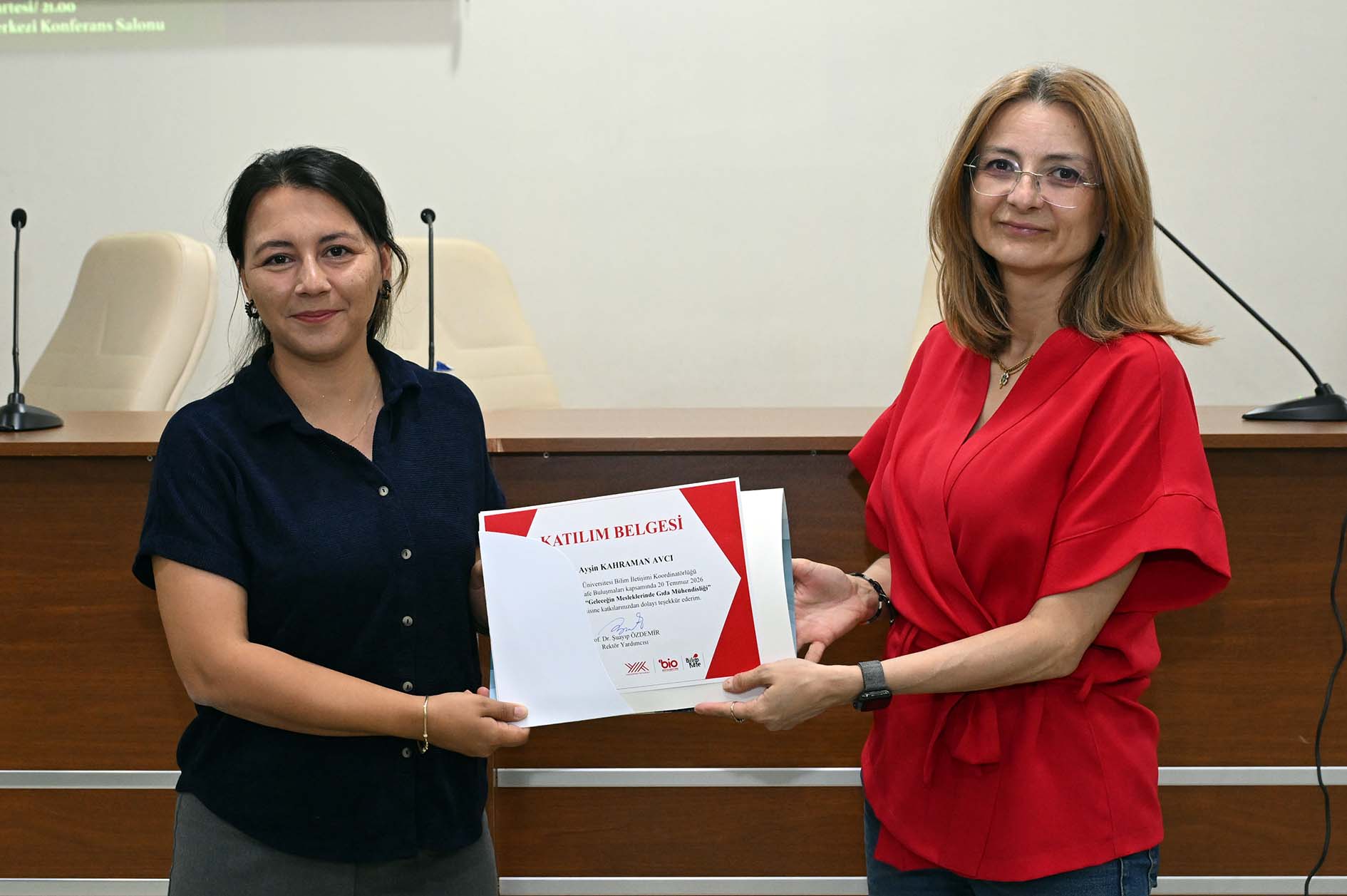 MÜSİAD Başkanı İşlek, AKÜ'de öğrencilerle buluştu 4 MÜSİAD Başkanı İşlek, AKÜ'de öğrencilerle buluştu
