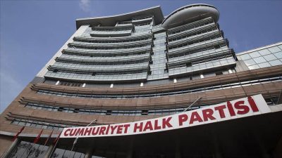 CHP'nin önceki dönem milletvekillerinden 264'ü partilerinden istifa ettiklerini açıkladı. İstifa
