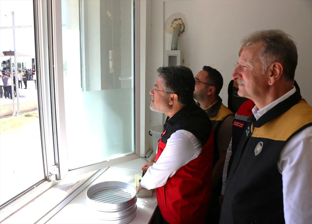 Bakan Yumaklı: TMO 10 milyon tona yakın ürün alımı yaptı 2 Bakan Yumaklı: TMO 10 milyon tona yakın ürün alımı yaptı
