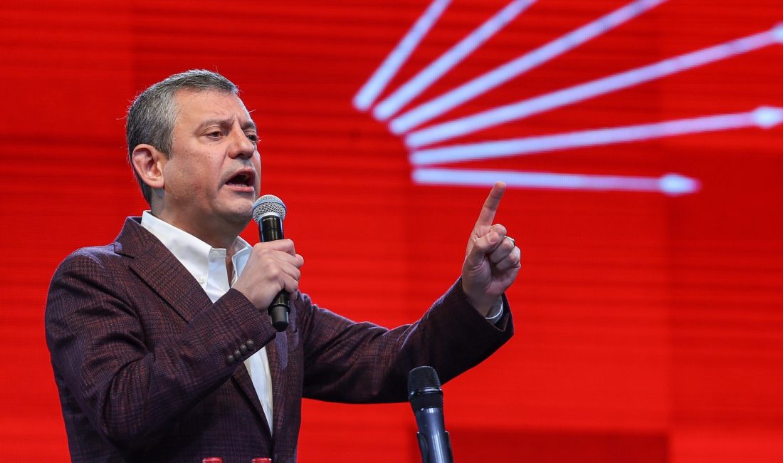 Özgür Özel, CHP'ye veda etti.