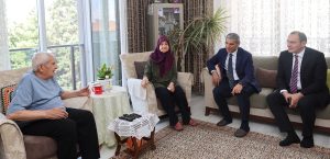 Afyonkarahisar Valisi Dr. Naci Aktaş, şehidimiz Kadir Özcan’ın emaneti olan