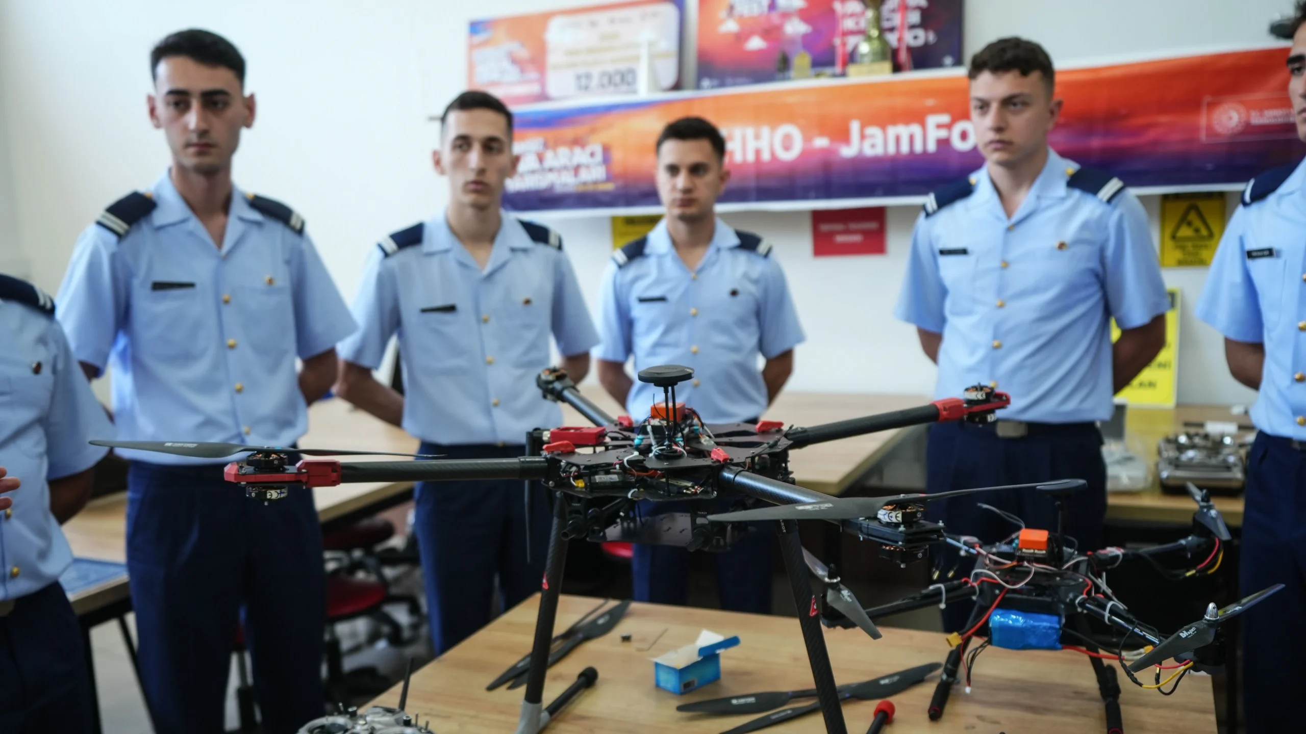 Hava Harp Okulu'nda geleceğin pilotları çok yönlü eğitimle yetişiyor 1 Hava Harp Okulu'nda geleceğin pilotları çok yönlü eğitimle yetişiyor