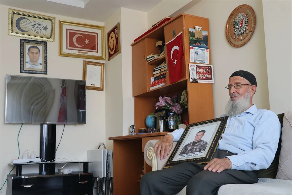Şehit babası: Bu ihaneti unutmayacağız! 1 Şehit babası: Bu ihaneti unutmayacağız!