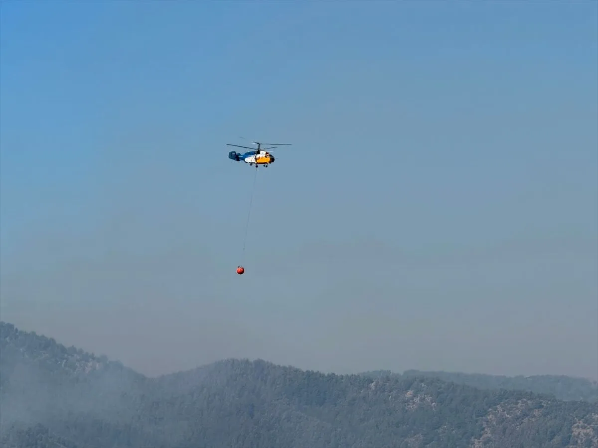 Muğla, Antalya, Balıkesir ve Mersin'deki orman yangınlarına müdahale ediliyor 3 Muğla, Antalya, Balıkesir ve Mersin'deki orman yangınlarına müdahale ediliyor