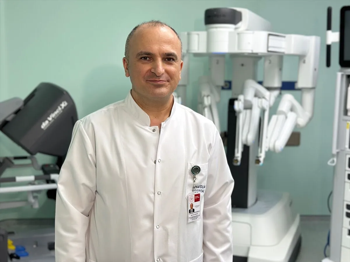 Uyku apnesi robotik cerrahiyle tedavi ediliyor 3 Uyku apnesi robotik cerrahiyle tedavi ediliyor