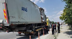 Afet ve Acil Durum Müdürlüğü'nün beyaz eşya taşıyan tırı Afyonkarahisar'da