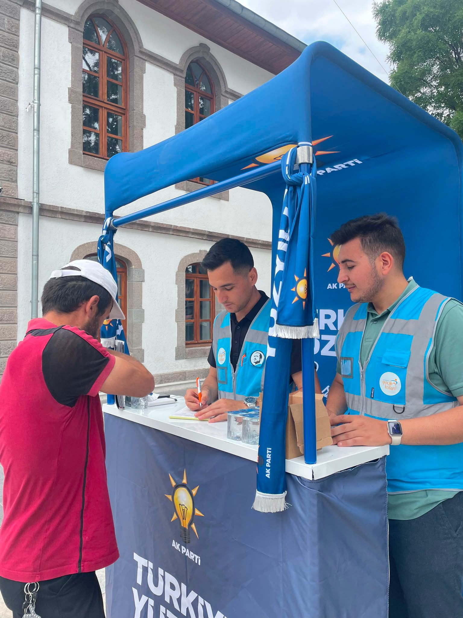 AK Gençlik üyelik çalışmalarına hız verdi