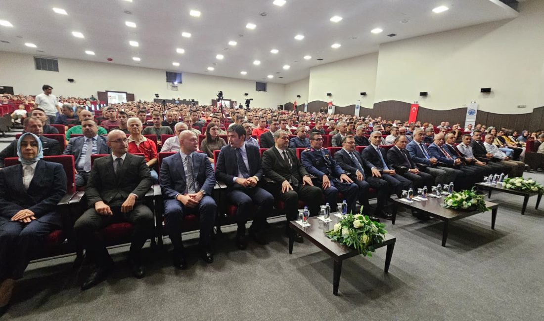Afyon Kocatepe Üniversitesi (AKÜ) Atatürk Kongre Merkezi'nde “17-25 Aralık'tan 15