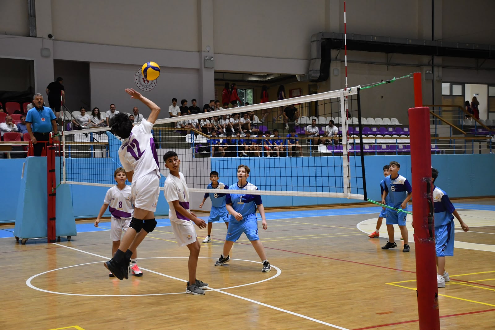 ANALİG voleybol heyecanı, Afyonkarahisar'da başladı 5 ANALİG voleybol heyecanı, Afyonkarahisar'da başladı