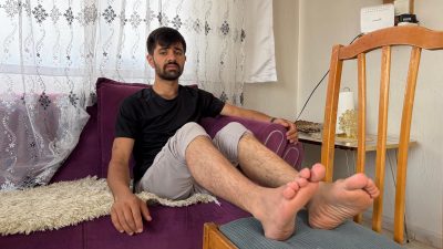 İzmir'in Karabağlar ilçesinde yaşayan Şerif Osman, iddiaya göre diş ağrısı