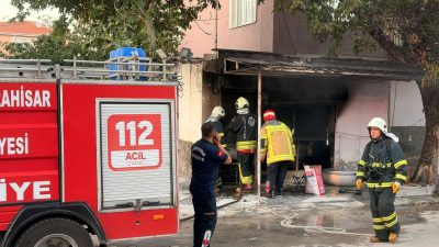 Afyonkarahisar'da düğün yemeği hazırlığı sırasında tüplerin alev almasıyla çıkan yangın,