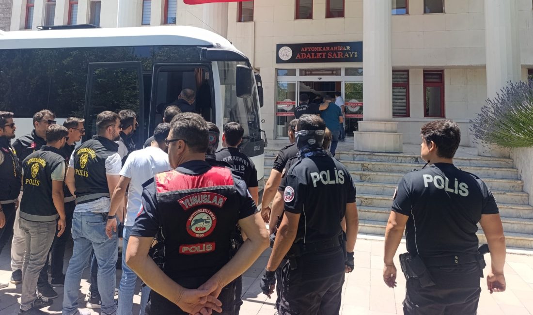 Afyonkarahisar'da minibüs durağı başkanının öldürüldüğü olayda gözaltına alınan 18 kişiden