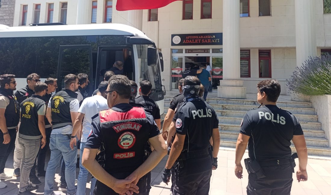 Afyonkarahisar'da minibüs durağı başkanının öldürüldüğü olayla ilgili gözaltına alınan 18