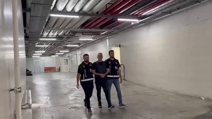 Ahbap Derneği’ne yönelik yürütülen soruşturma kapsamında Haluk Levent'inde aralarında bulunduğu
