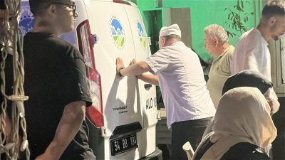 Sakarya'nın Adapazarı ilçesinde 20 yaşındaki çocuğunu evde kendini asmış halde