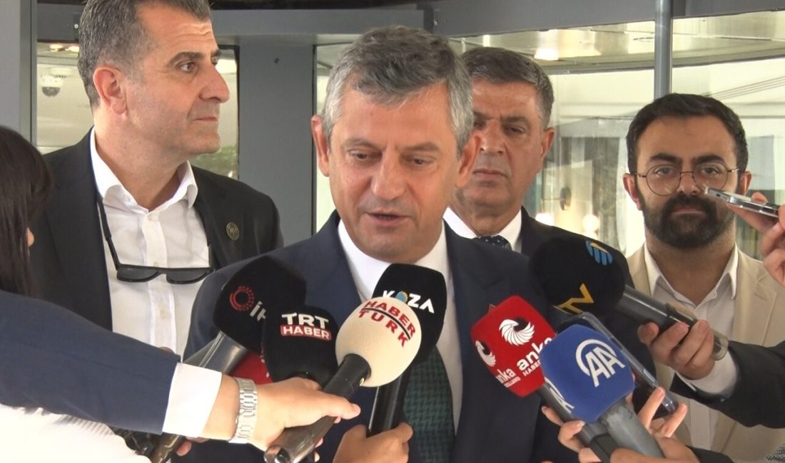 CHP Grup Başkanı Özgür Özel, "Partinin siyasi kuruluşunu milletimizle birlikte