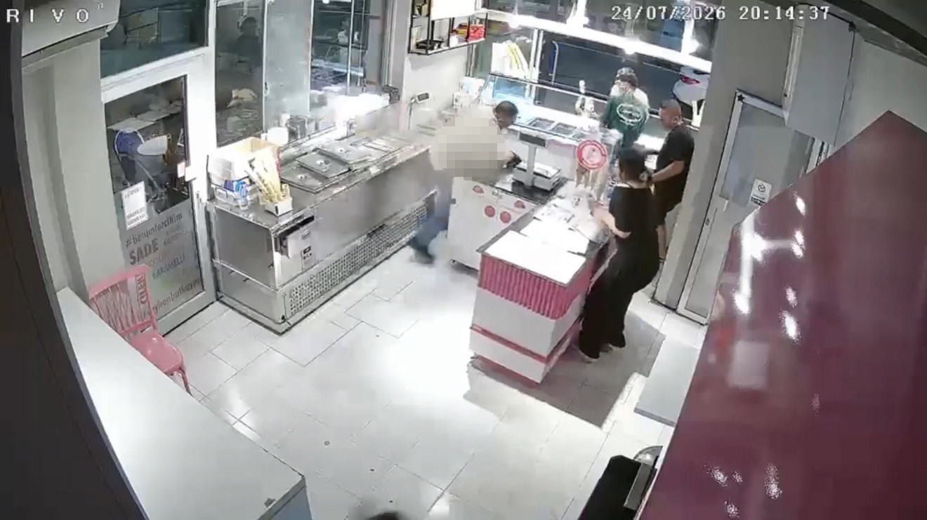 Adana’da peş peşe cinayetler: 3’ü kadın 6 kişi öldü 1 Adana’da peş peşe cinayetler: 3’ü kadın 6 kişi öldü