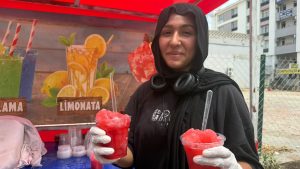 Antalya'nın Serik ilçesinde lise öğrencisi Hatice Kübra Erdal, babasının Toroslar'ın