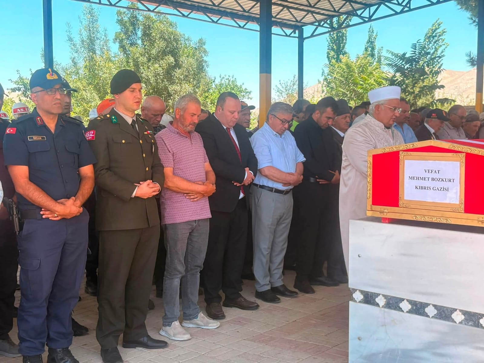 Şuhutlu Kıbrıs Gazimize askeri törenle veda 