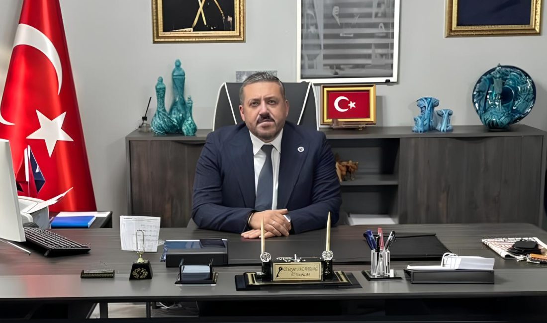 Anahtar Parti Afyonkarahisar İl Başkanı Üzeyir Aladağ, kiraz ve vişne