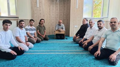Afyonkarahisar İl Müftülüğü koordinesinde yürütülen "Kitap Oku-Yorum" projesi çerçevesinde din